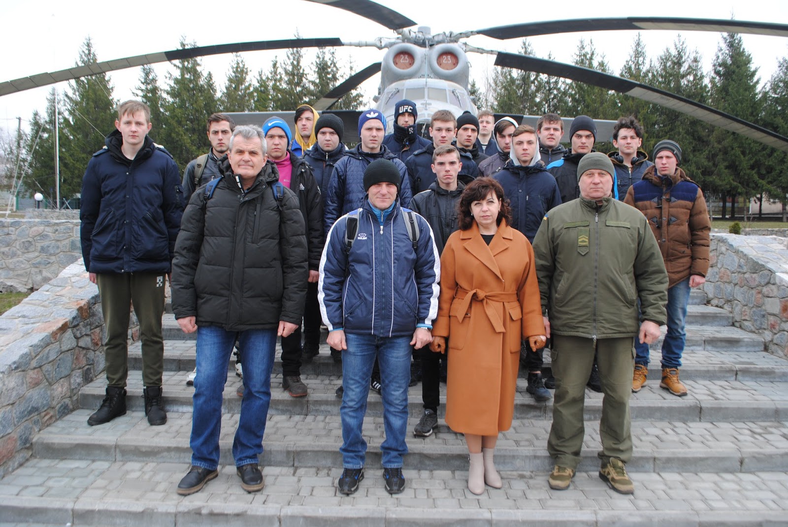 Александрийские студенты посетили воинскую часть (ФОТО)