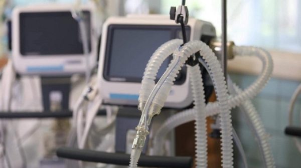 Городская больница получила 38 кислородных концентраторов для больных коронавирусом и пневмонией