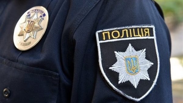 41-летнего жителя Кировоградской области задержали при передаче части взятки полицейскому