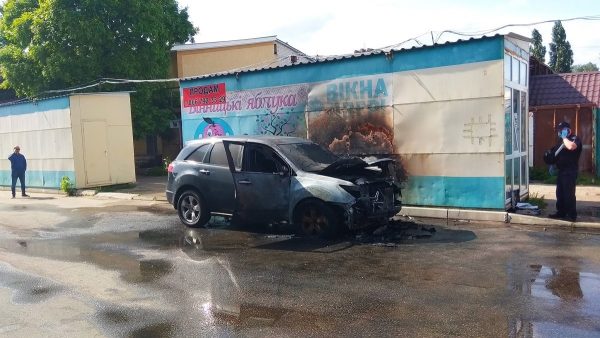 В Александрии сгорел автомобиль директора центрального рынка Александра Кияшко