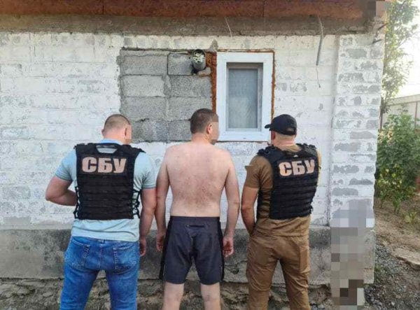 В Кировоградской области разоблачили преступную группировку, которая запугивала жителей и требовала деньги с предпринимателей (ФОТО)