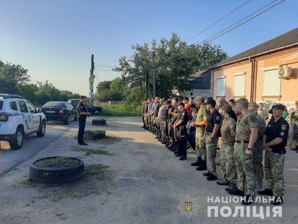 Больше полусотни правоохранителей разыскивают несовершеннолетнюю жительницу Кировоградской области (ФОТО)