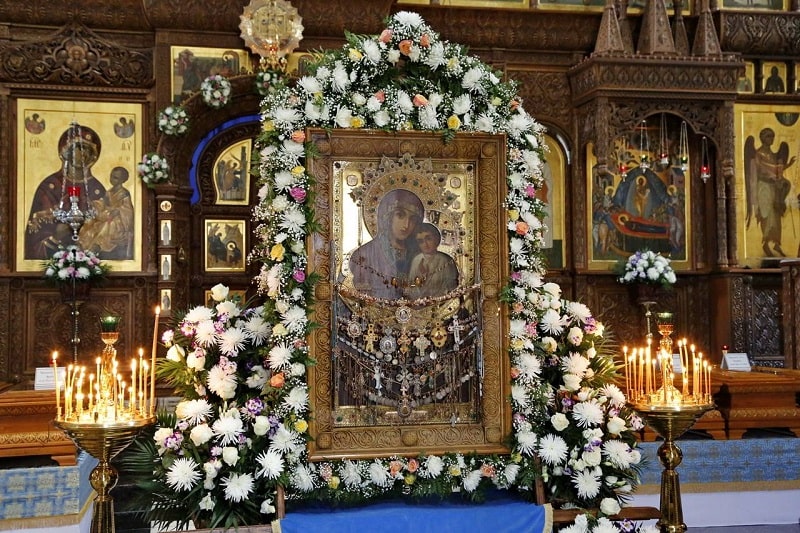 Святогорская икона Божией Матери: помощь через столетия