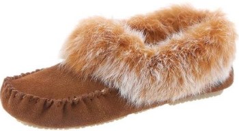 Bearpaw Women's Kacey Sheepskin Slip On Slipper Обзор