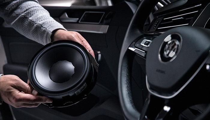 Инновации в мире автомобильной акустики: последние технологии и функции для улучшения аудиоопыта