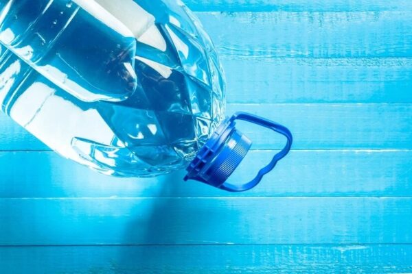 Що таке деіонізована вода: процес виробництва та властивості